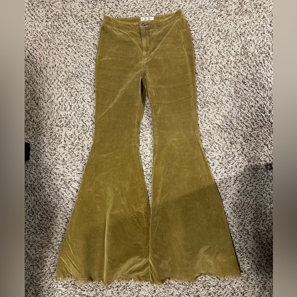 Free People Mid Rise Bell Bottom Flare jeans, Sz 28